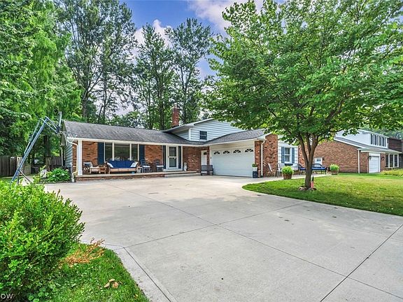 2nd image of 9128 Idlewood Dr