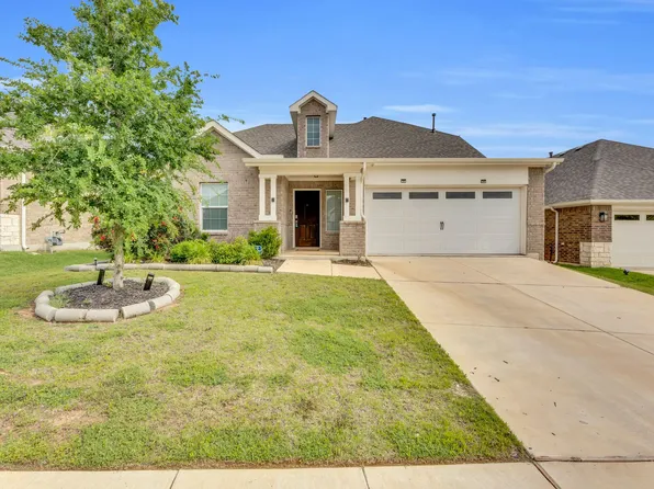 215 Greenhill St, Glenn Heights, TX 75154