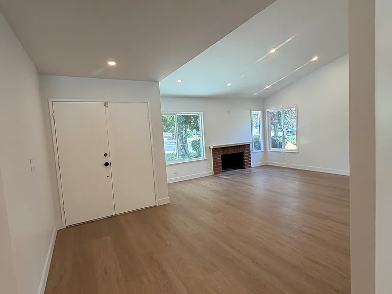 8390 Faust Ave — Photo 3