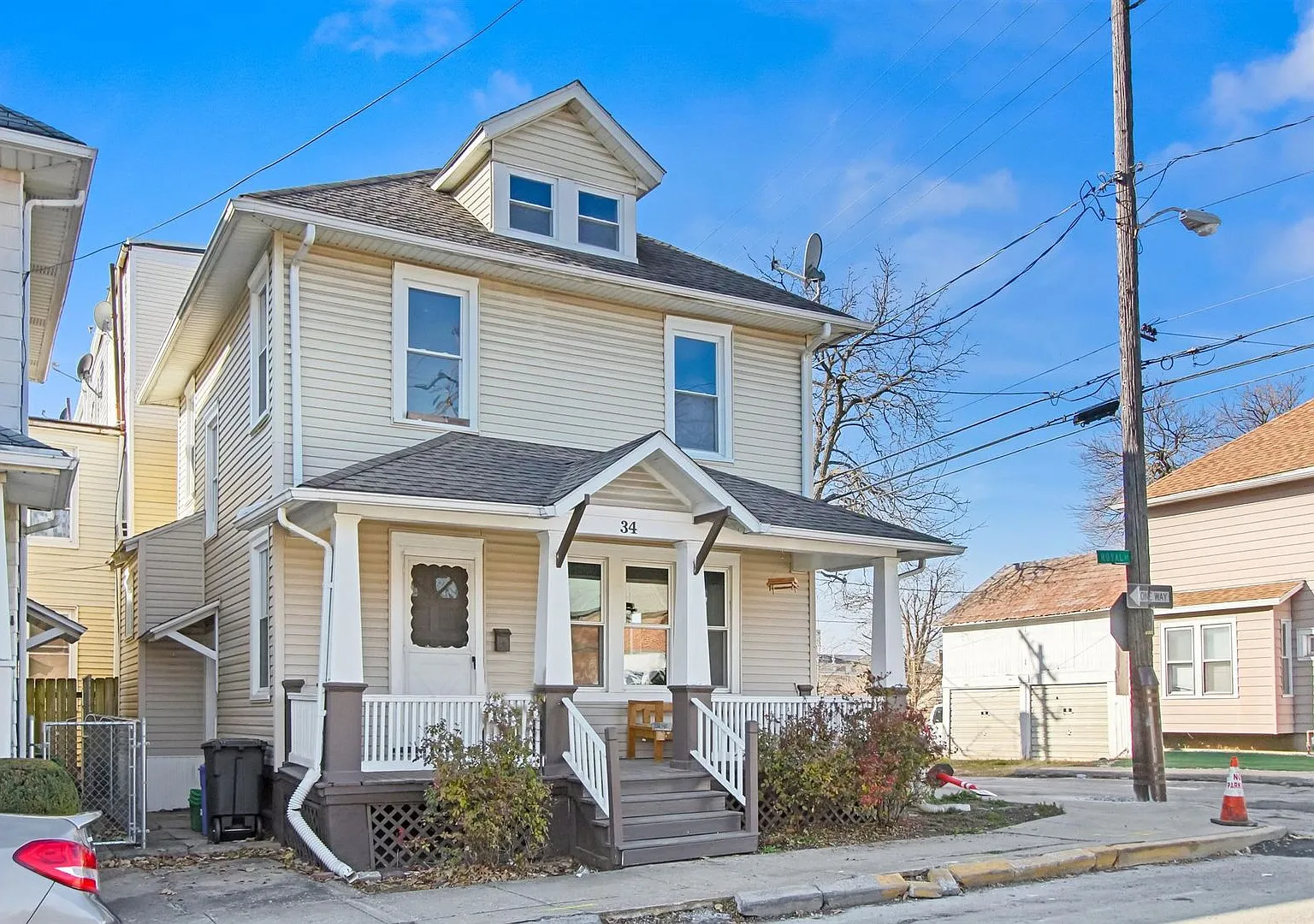 Spacious Single Family Home In York City! — Photo 3