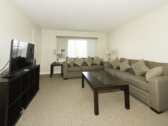 4th image of 1108 N Harlem Ave APT 3