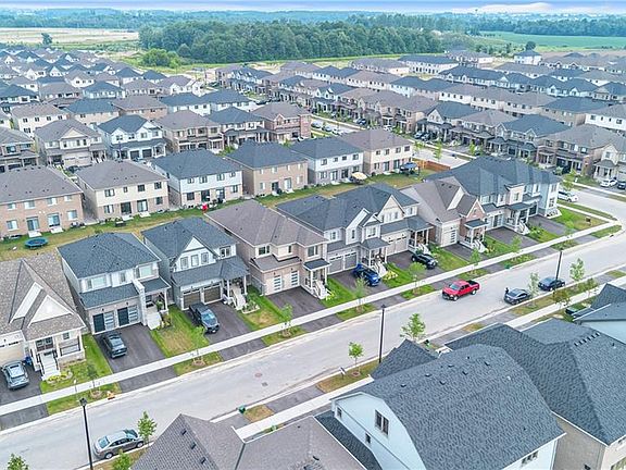 5th image of 159 Rea Dr
