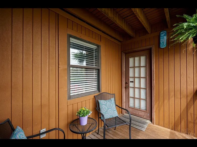 3163 Roesch Blvd #8 — Photo 9