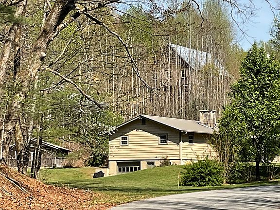 2nd image of 445 Glade Rd