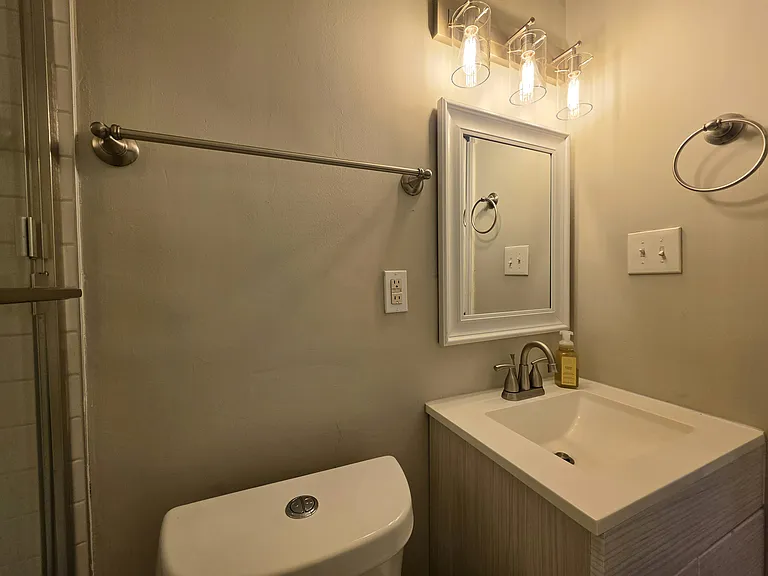 1102 E Georgia Rd — Photo 17