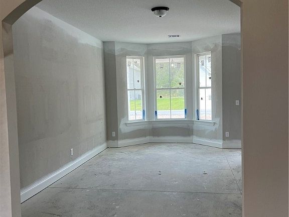 5th image of 9 Belvedere Drive