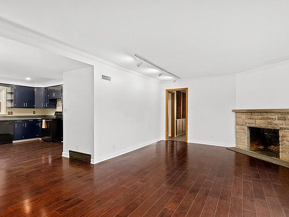 5th image of 600 Stewart Ln