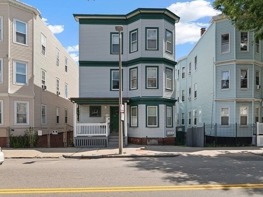 1st image of 130 Boston St