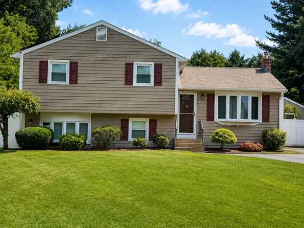 42 Shelley Lane, Glastonbury, CT 06033