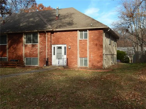 1502 E Sheridan St, Olathe, KS 66062