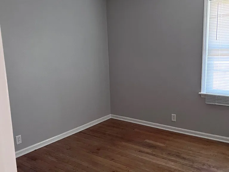 110 Woodbine — Photo 17
