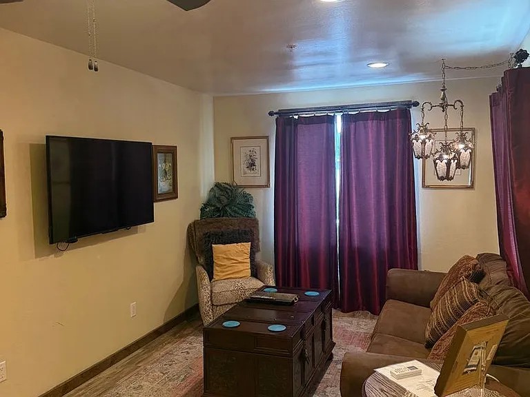 226 S Montezuma St — Photo 11