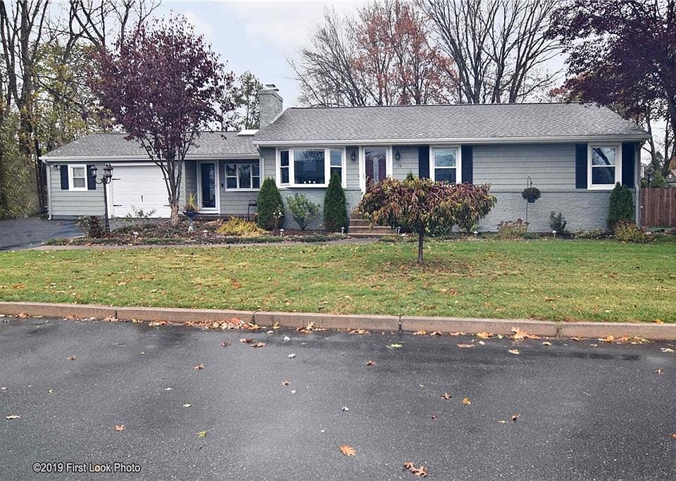 1st image of 74 Sweet Meadow Dr