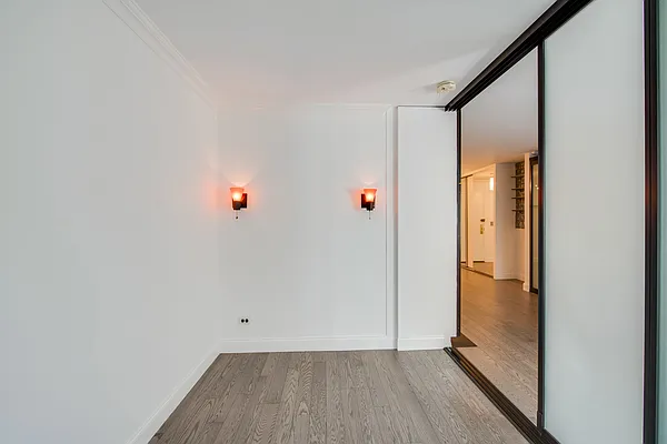 Sold by Sotheby's International Realty | media 6