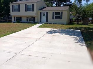 4053 Parker Ct, Waldorf, MD 20602