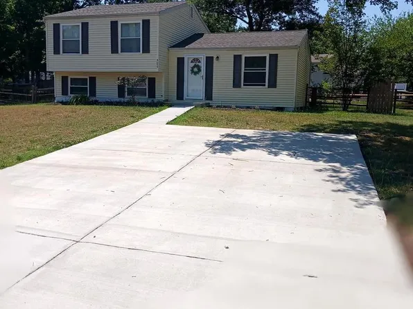 4053 Parker Ct, Waldorf, MD 20602