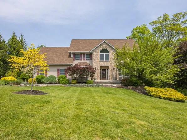 35 Pyngyp Road, Stony Point, NY 10980