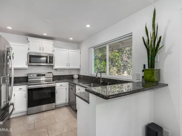 1621 N LONGMORE Street, Chandler, AZ 85224