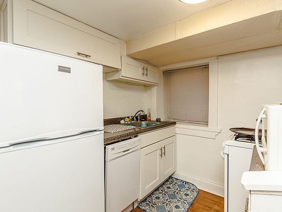 4th image of 1902 W Cortland St #1902