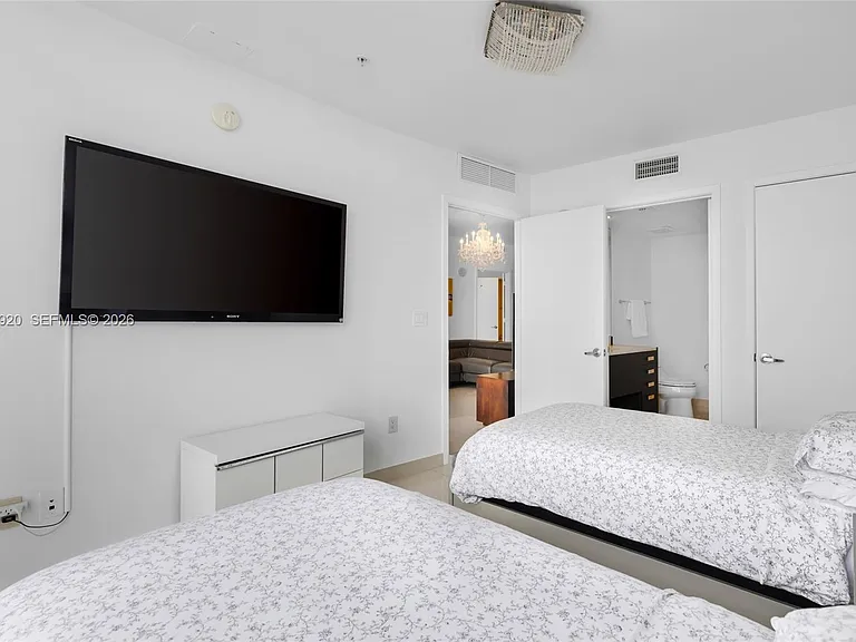 18201 Collins Ave #902-fl 3316 — Photo 21
