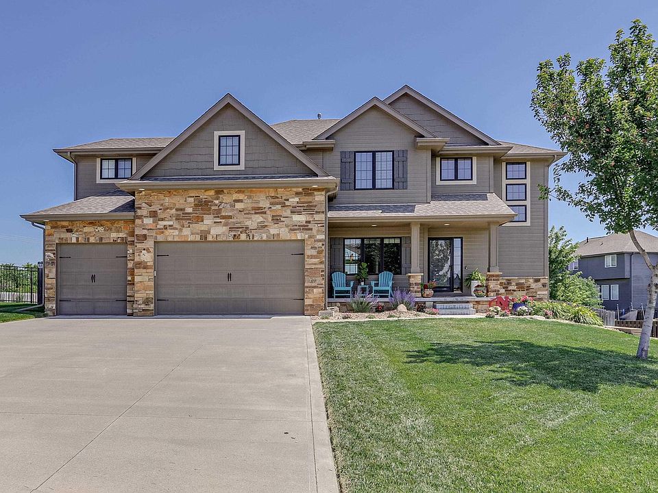 1st image of 20910 Poppleton Cir