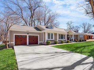 8909 Cherokee Ln, Leawood, KS 66206