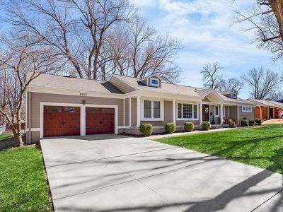 8909 Cherokee Ln, Leawood, KS, 66206