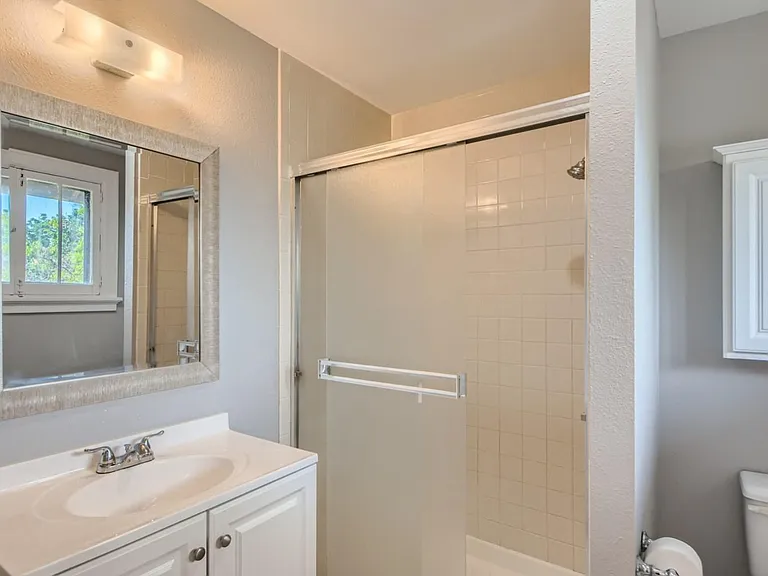 2101 S Josephine St #206 — Photo 3