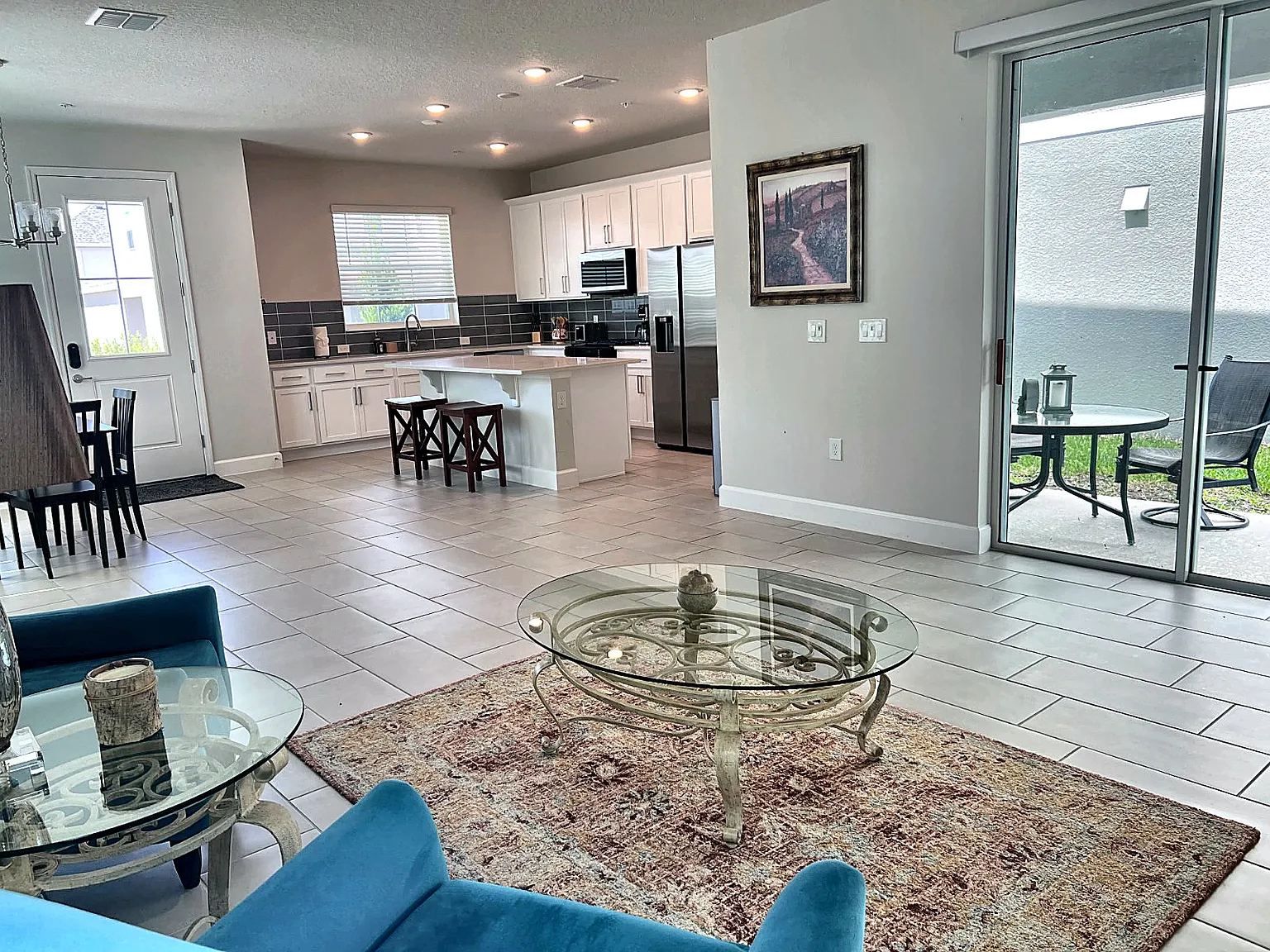 4 bed, 2.5 bath, 2208 sqft, $2,850 — Photo 4