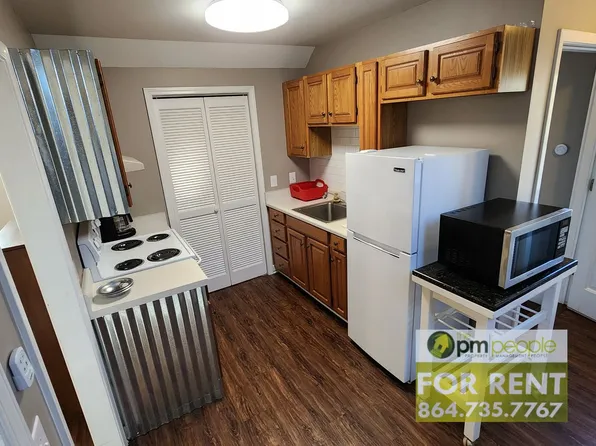 821 Lenhardt Rd, Easley, SC 29640