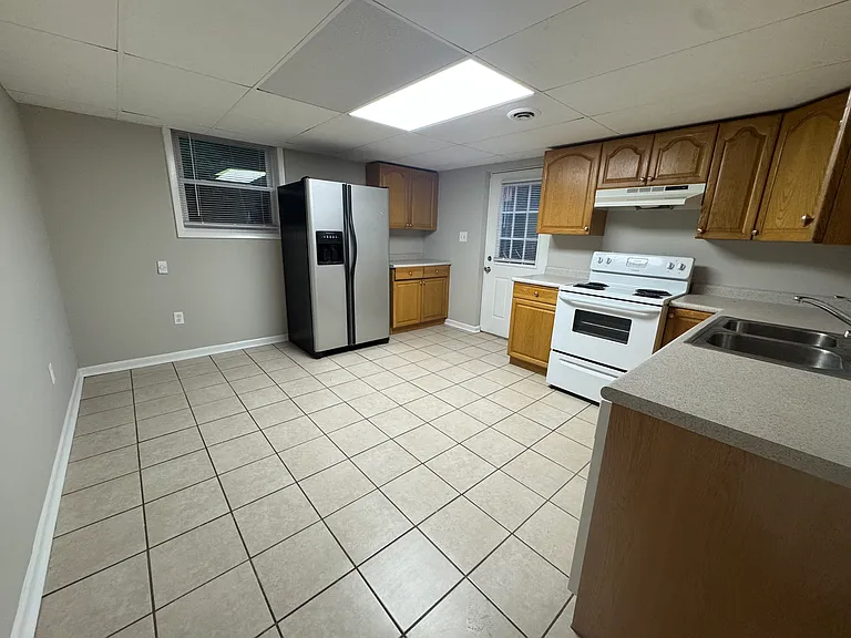 108 White St — Photo 23