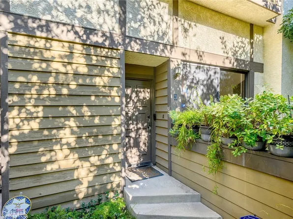 21145 Lassen St Unit 3, Chatsworth, CA 91311