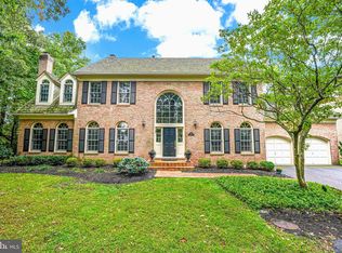 3601 Lamplight Dr, Fairfax, VA 22033