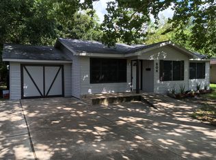 604 N Anderson St, Angleton, TX 77515