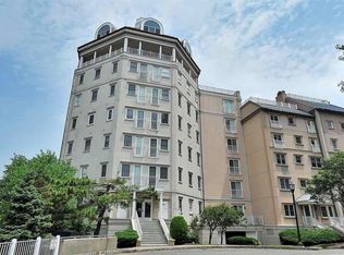 205-42 W Shearwater Ct, Jersey City, NJ