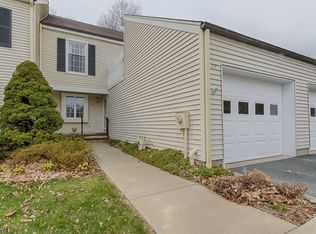 27 Galway Dr, Mendham, NJ 07945