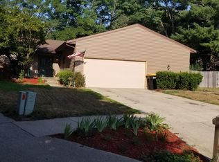 897 Tierra St SE, Kentwood, MI 49508