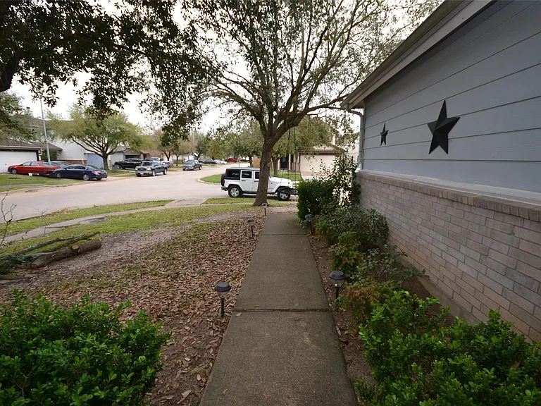 20751 Cypress Post Dr — Photo 37