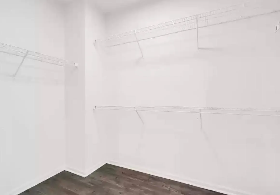 2905 Stockton Ct — Photo 2