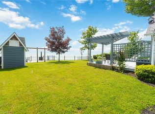 9 Shoreline Trl, Haldimand County, ON N1A 2W8