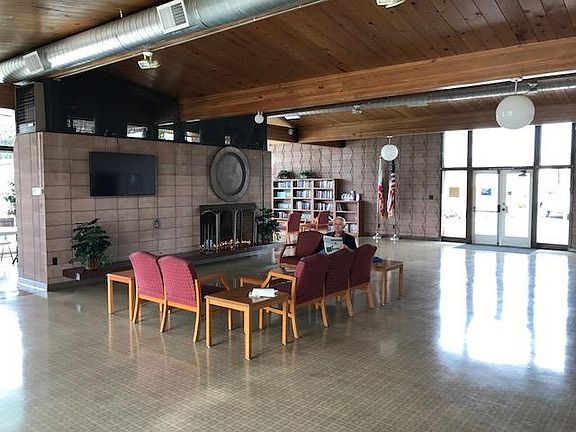 3rd image of 3015 E Bayshore Rd Spc 152