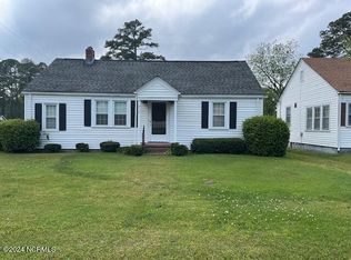 212 S 5th St, Pinetops, NC 27864