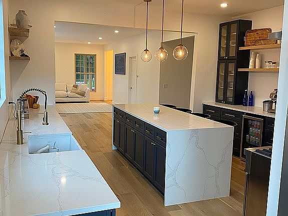 3rd image of 96 1st St #V