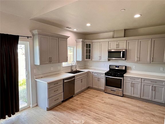 5th image of 677 Meyers Ln
