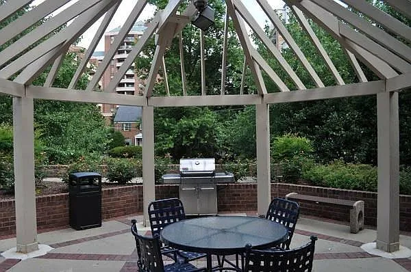 7500 Woodmont Ave #822 — Photo 22