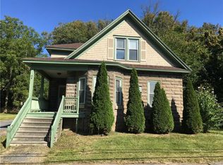 21 Pratt Ave, Clark Mills, NY 13321