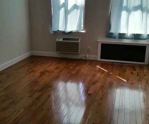 4th image of 1317 1st Ave #3E