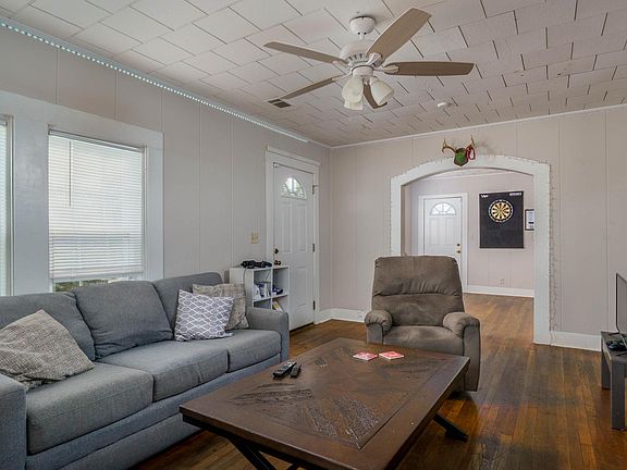 5th image of 1524 4th Ave #4