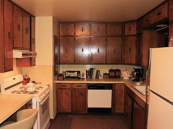 2nd image of 500 Kimberly Ln