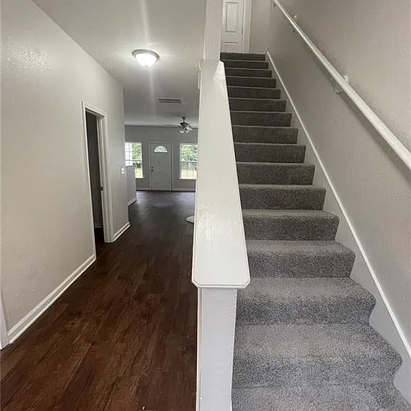 387 Brookview Dr — Photo 13